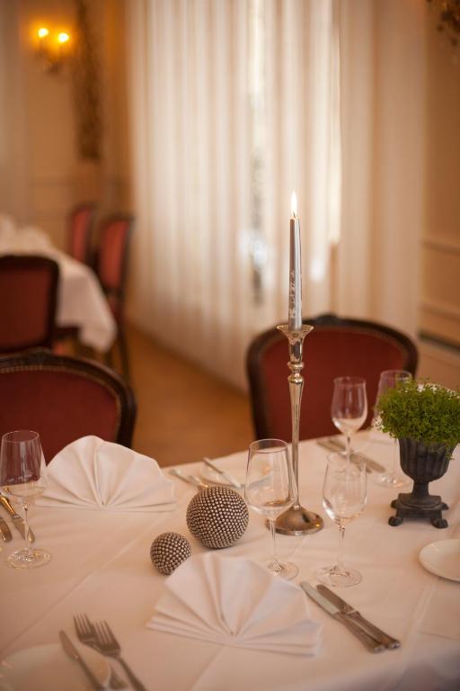 Geniesserhotel Lodner Lauingen Ngoại thất bức ảnh